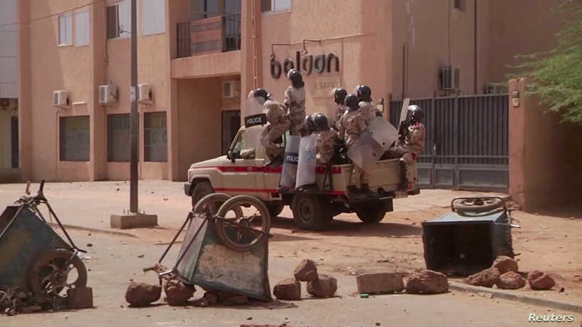 عشية تنصيب الرئيس الجديد.. إحباط محاولة انقلاب في النيجر
